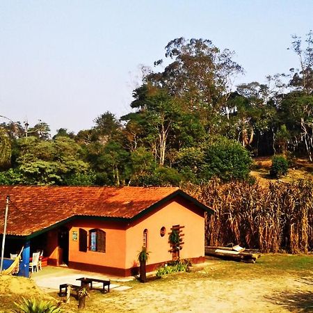 O Brejo Encantado Hospedagem E Hostel Embu Bagian luar foto